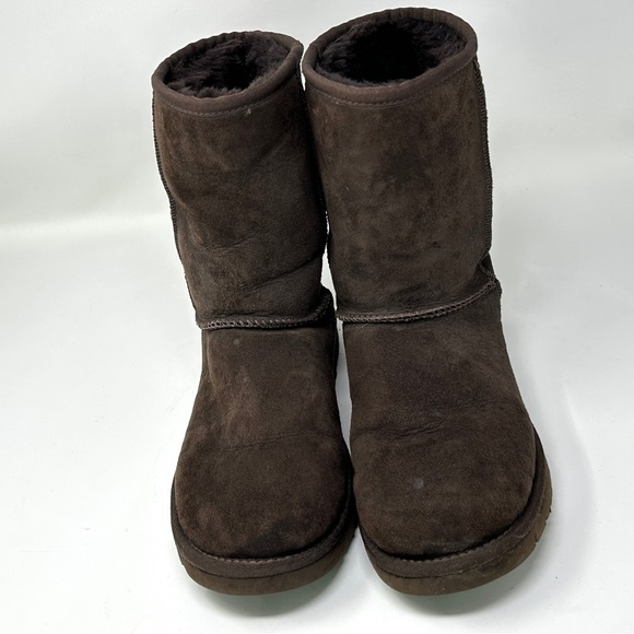 UGG Classic Short Sheepskin Winter Boots W8 - Picture 2 of 11
